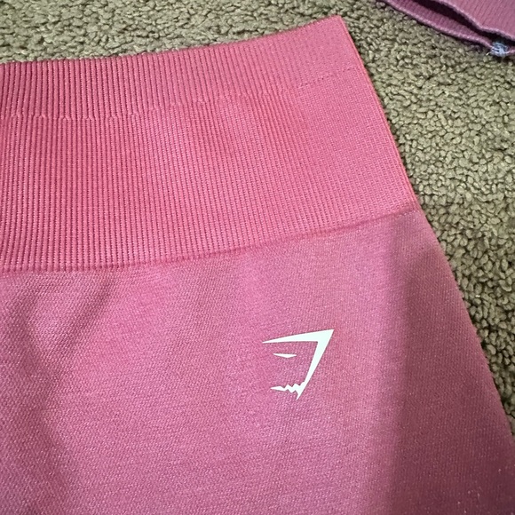 Gymshark Adapt Ombre Seamless Set - Picture 5 of 15